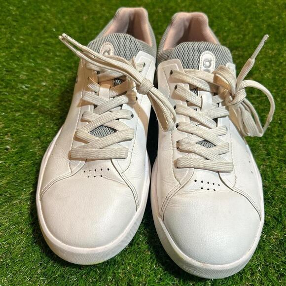 • On Running "The Roger" Sneakers 👟 - Picture 2 of 7